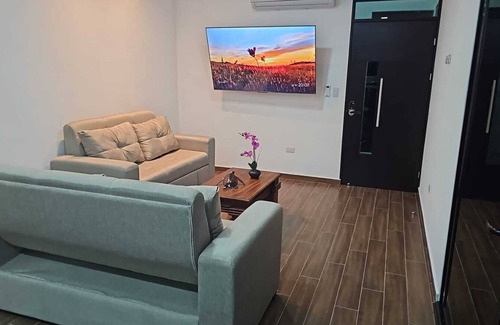 Turrucares House | HomePuraVidaconSaborCubano