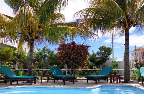 Grand-Baie Apartment | Homerez - 300 m away from the beach! Appartement for 4 ppl. with swimming-pool