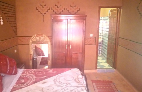 Amezrou House | Homerez - Big house for 10 ppl. with shared pool and terrace at Zagora