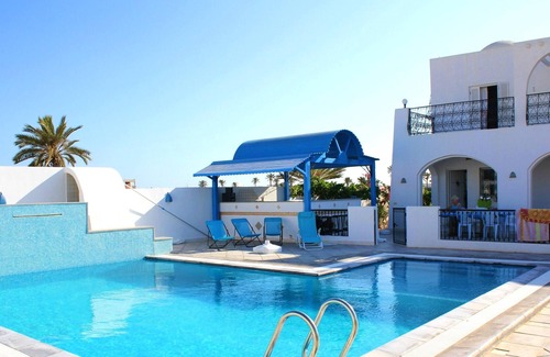 Houmt Souk Villa | Homerez - Big villa 1 km away from the beach for 12 ppl. with swimming-pool