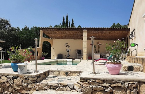 Merindol Villa | Homerez - Charming Villa in Mérindol with Private Pool