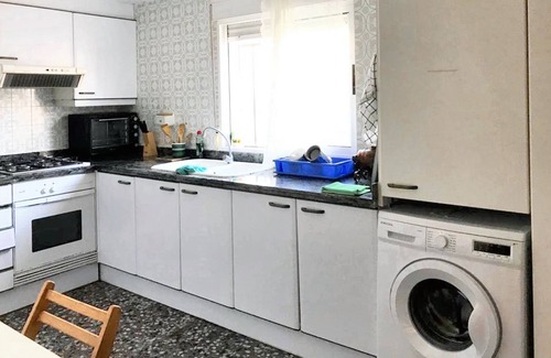 Venecia House | Homerez - Comfortable house in Gandia with terrace and garden