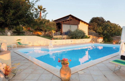 Marsala Villa | Homerez - Elegant villa in Marsala with private pool and sea view
