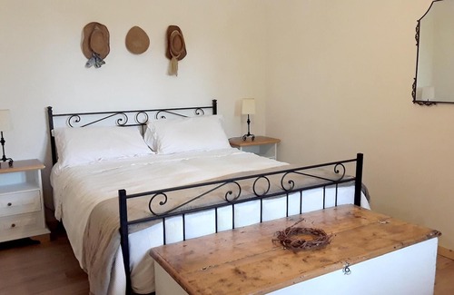 Caltanissetta Villa | Homerez - Nice villa for 5 ppl. with garden and terrace at Caltanissetta