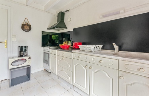Guimaec House | Homerez - Rustic House in Guimaëc with Garden and View