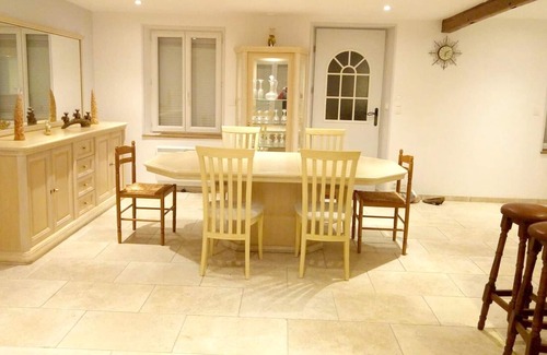 Bleneau House | Homerez - Spacious house for 6 ppl. at Bléneau