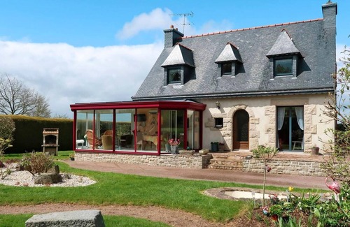 Pedernec House | Homerez - Spacious house for 6 ppl. with garden and terrace at Pédernec