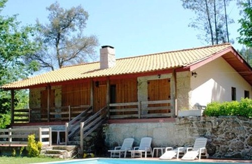 Vieira do Minho Villa | Homerez - Villa for 6 ppl. with swimming-pool and garden at Vieira do Minho