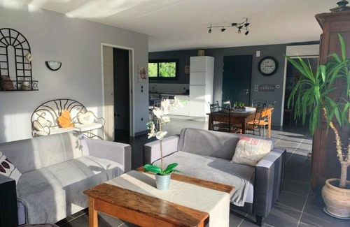 Marigny Villa | Homerez - Villa for 6 ppl. with swimming-pool, sauna and garden at Marigny