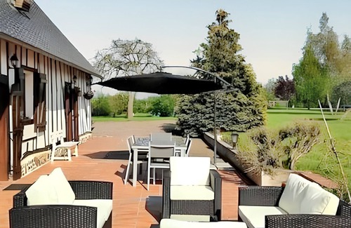 Mesnil-en-Ouche Villa | Homerez - Villa in Mesnil-en-Ouche.