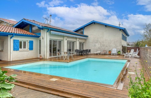 Bidart Villa | Homerez - Villa in Bidart with Pool