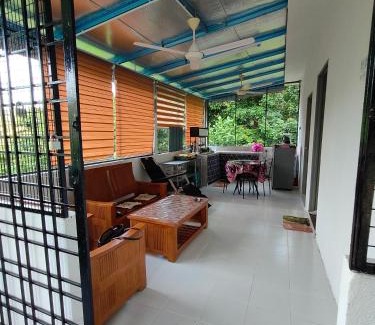 Kupang House | Homestay Teratak Atas Bukit