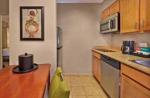 Daytona Beach Hotel | Homewood Suites by Hilton Daytona Beach Speedway-Airport