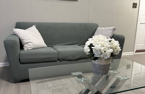 Bowie House | Homey, cozy, spacious, family friendly. Close to restaurants, shopping centers.