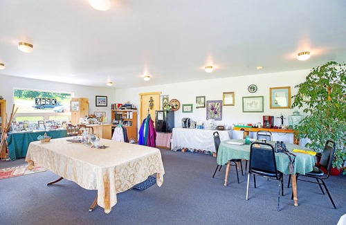 Oroville Cabin | Homey Homestead Cabin at Eden Valley Guest Ranch