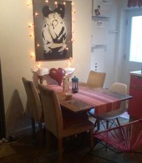 Lambeth Bed & Breakfast | Homey, warm & welcoming room.