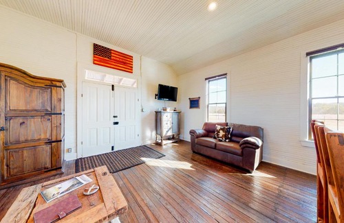 Fredericksburg Hotel | Honey Creek School House