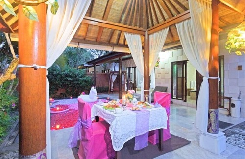 By Pass Ngurah Rai Kuta Villa | Honeymooner Villa in Kuta Near Airport