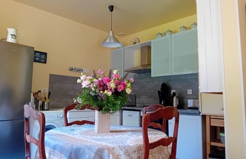 Equemauville Cottage | Honfleur, Cote de Grace, family self-catering 2 bed Gite fenced private garden
