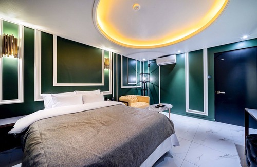Namgajwa-dong Hotel | Hongdae The Gray Hotel