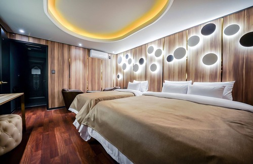 Namgajwa-dong Hotel | Hongdae The Gray Hotel