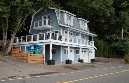 Belfair House | Hood Canal Escape- upscale meets the rocky shores!