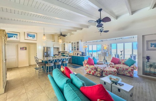 Judith's Fancy House | Hook ’em on Paradise - Luxury Villa