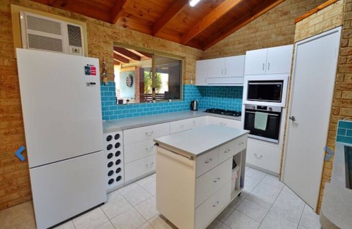 Kalbarri House | Hook, Wine and Sinker