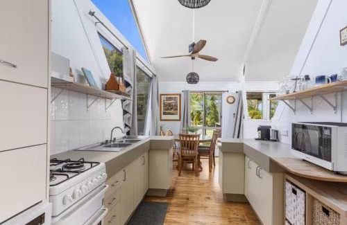 Tin Can Bay House | Hook Wine and Sinker