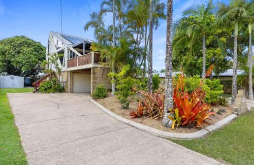 Tin Can Bay House | Hook Wine and Sinker