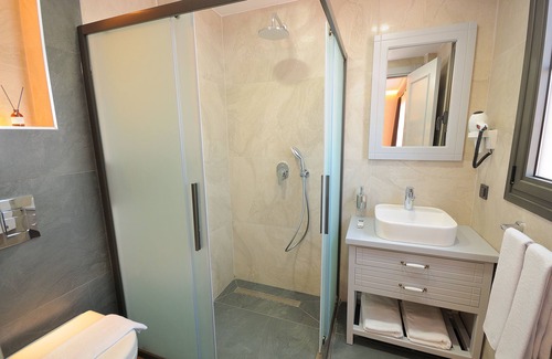 Cesme Hotel | Horasan Hotel