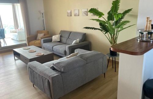 Saint-Pierre De La Reunion Apartment | Horizon - Duplex classé 3 étoiles vues mer et montagne à Terre Sainte