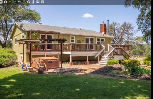 Smartville Other | Horse riding, Ponds, Hot Tub, Canoeing, Farm stay