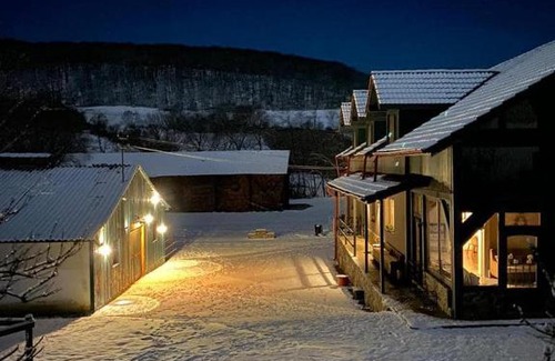 Hoghilag Cabin | Horses & Style