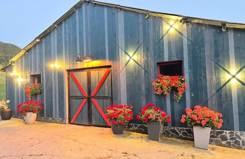 Hoghilag Cabin | Horses & Style