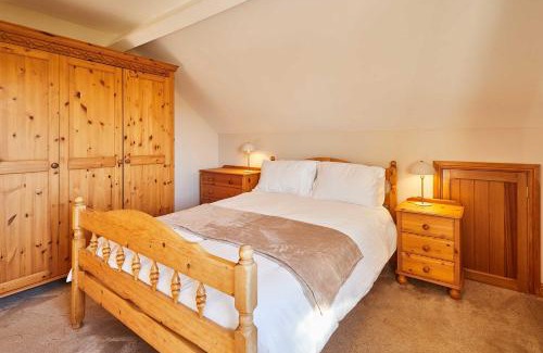 Hawsker House | Host & Stay - Cherry Willows