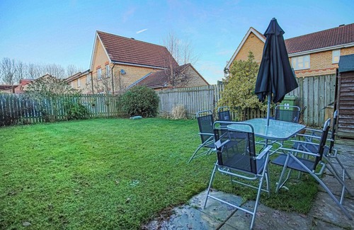 Milton Keynes House | Host & Stay | Chicksands Avenue