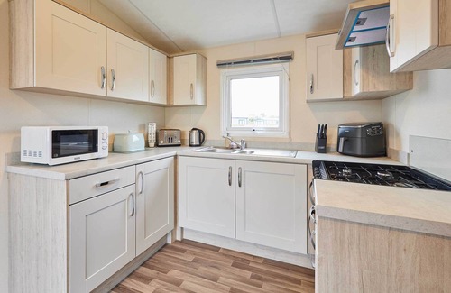 Pickering Ski Chalet | Host & Stay | Deer View Lodge