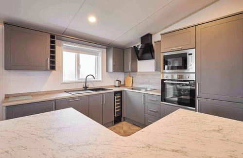 Pickering Ski Chalet | Host & Stay | Linden Lodge, Ashdown Retreat