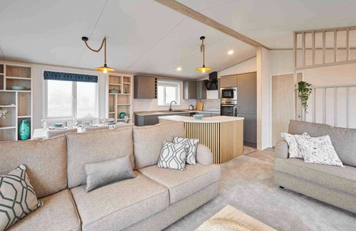 Pickering Ski Chalet | Host & Stay | Linden Lodge, Ashdown Retreat