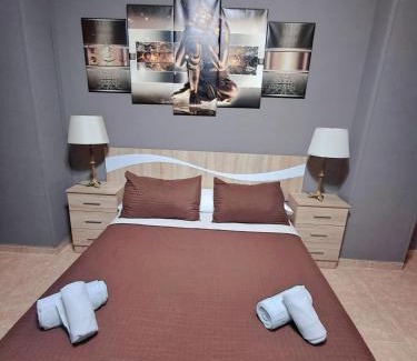 Valdemoro Hostel | Hostal Doña María