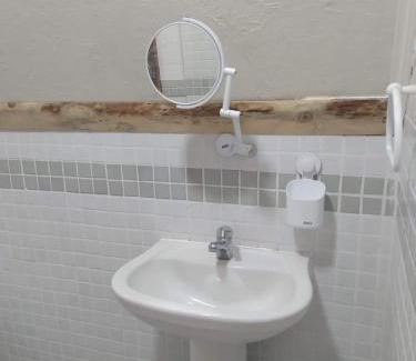 Bajos de Lircay Bed & Breakfast | Hostal Macal