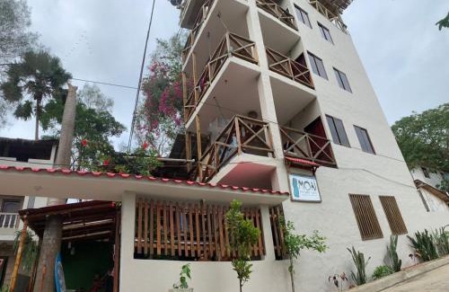 Montanita Hostel | Hostal moai