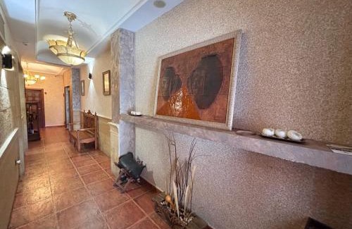 Valdepenas House | Hostal Posada Entreviñas