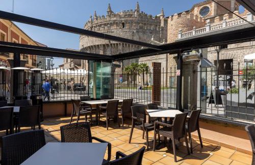 Old Town of Avila House | Hostal Restaurante Puerta del Alcázar