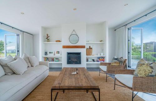 Matarangi House | Hosts on the Coast 109 Simply Divine