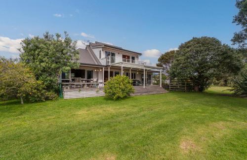 Tairua House | Hosts on the Coast Estuary Views Tairua