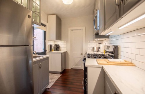 South Side Flats House | HostWise Stays - Southside Gem – Patio, Smart TVs, Walk Everywhere