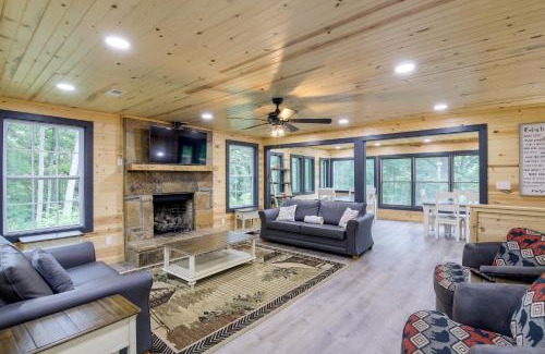 Gatlinburg - Pigeon Forge House | Hot Tub and Game Room Seiverville Group Getaway