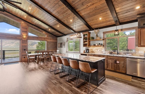 Island Park Apartment | Hot Tub Barrel Sauna Fire Pit Yellowstone